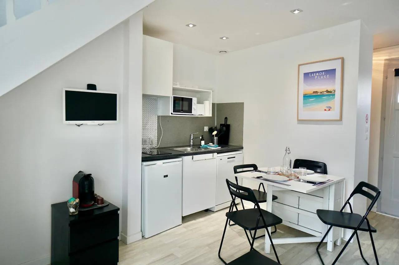 Cabine De Plage N°1 *50M De La Mer* Ploemeur 0*,